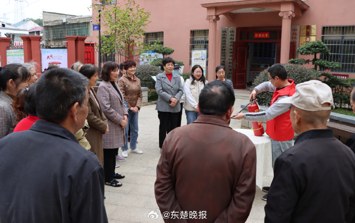 曹榴社区最新地址揭秘，环境概览与未来展望