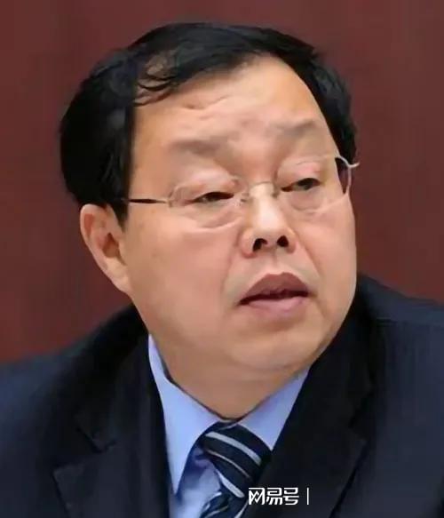 贪腐治理警钟长鸣，最新落马官员揭示反腐斗争严峻性